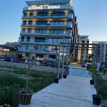 221 Mamaia Nord Apartment